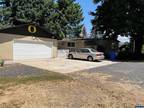 845 5th St Lyons, OR -
