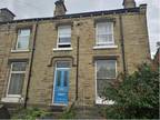 3 bedroom end of terrace house for sale in 572 Wakefield Road, Huddersfield, HD5