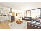 2 Bedroom Flat for Sale in Green Lanes