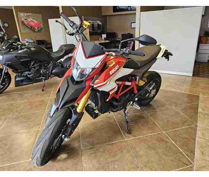 2018 Ducati Hypermotard 939 for sale is a Red 2018 Ducati Hypermotard Motorcycle in Topeka KS