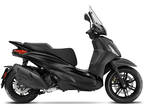 2024 Piaggio BV 400 Deep Black