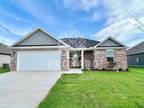 Siloam Springs- Single-Family Home- Stunni.