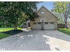 7 Willow Bay Dr