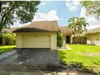 8330 SW 41st St Davie, FL 33328 - Home For Rent