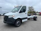 1993 Mercedes-Benz Sprinter Cab Chassis 170 WB