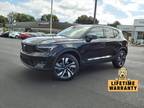 2024 Volvo XC40 B5 Plus Dark Theme