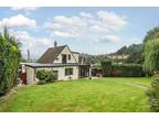 4 bedroom detached house for sale in Heather Close, Stroud, GL5