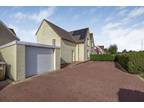 Aurs Road, Barrhead G78 4 bed semi-detached villa for sale -