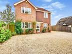 4 bedroom detached house for sale in Theale Road, Burghfield, Reading