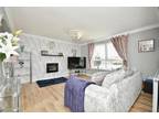 Hazlebarrow Crescent, Jordanthorpe, Sheffield, S8 8AP 2 bed flat for sale -