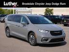 2022 Chrysler Pacifica Hybrid Gray, 12K miles