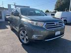 2011 Toyota Highlander Limited AWD 4dr SUV Green,