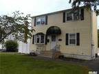 Rental Home, Apt In House - Lindenhurst, NY