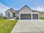 3144 N Pine Grove Cir