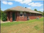 380 S Davis Unit B Conway, AR 72032 - Home For Rent