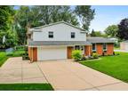 361 W BRIAR LN Green Bay, WI