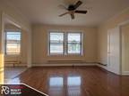 Large, bright, multi-room studio in Ravenswood (4546 N Damen)!