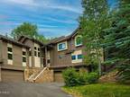 2042A Meadowbrook Dr