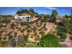 2811 Benedict Canyon Drive, Beverly Hills, CA 90210