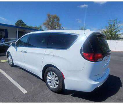 2019 Chrysler Pacifica for sale is a White 2019 Chrysler Pacifica Car for Sale in Tampa FL