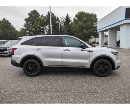 2021 Kia Sorento S is a Silver 2021 Kia Sorento SUV in Randallstown MD