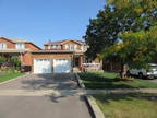 Detached House 4+1beds 4baths No Neighbours Behind
