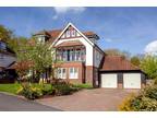 6 bedroom detached house for sale in Whiting Close, Warren Row, Berkshire, RG10