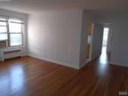 Condo For Rent In Fort Lee, New Jersey