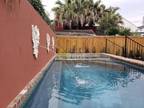 3 bedroom house in New Orleans with pool & spa