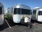 2024 Airstream Flying Cloud 27FBT 28ft