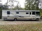 2001 Winnebago Winnebago Adventurer 37G 37ft