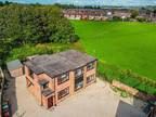 4 bed property for sale in The Green, WF6, Normanton