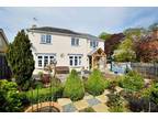 3 bedroom detached house for sale in Mayfield Close, Bishops Cleeve, Cheltenham