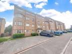 2 bed flat for sale in Orchid Close, LU3, Luton
