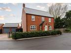 4 bedroom detached house for sale in Rectory Close, Maisemore