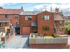 3 bedroom detached house for sale in Tenbury Road, Clee Hill