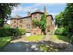 6 bedroom semi-detached house for sale in Hale Road, Hale