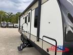 2018 Cruiser RV Cruiser Radiance Ultra Lite 28QD 33ft