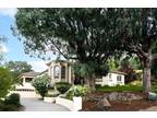 13650 Paseo Del Roble Dr, Los Altos Hills, CA 94022