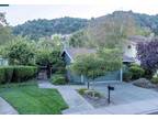 772 Augusta Dr, Moraga, CA 94556