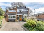 4 bedroom detached house for sale in Benchfield, South Croydon, Surrey, CR2 7HX