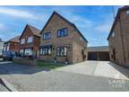 5 bedroom detached house for sale in Clacton-on-sea, CO15 - 35331906 on