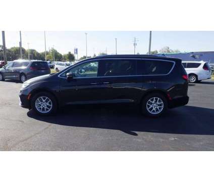 2021 Chrysler Pacifica Touring L is a Black 2021 Chrysler Pacifica Touring Car for Sale in Taylorville IL