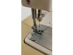 SINGER Stylist 834 Sewing Machine - UNTESTED