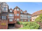 Emerson House, Butts Green Road, Hornchurch, RM11 2 bed apartment for sale -