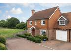 4 bedroom detached house for sale in Woodlands Close, Merstham, Redhill, RH1