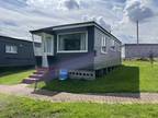 Marine Parade, Sheerness ME12 2 bed chalet for sale -