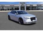 2023 Chrysler 300 Silver, new