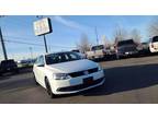 2014 Volkswagen Jetta 1.8T SE Sedan 4D