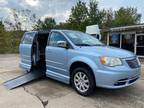 2012 Chrysler Town & Country Touring-L FULLY LOADED HANDICAP WHEELCHAIR VAN